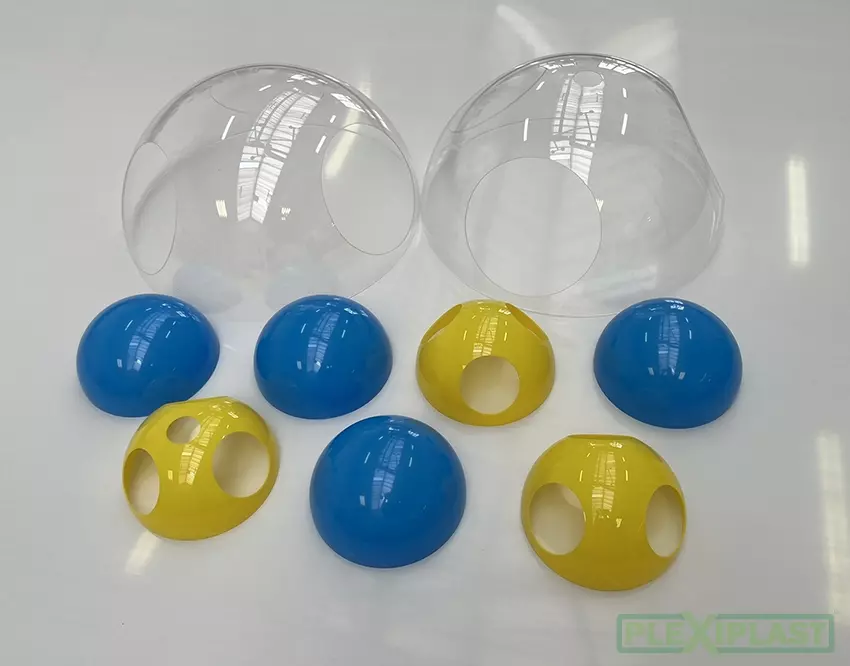 Demonstration of coloured lens production