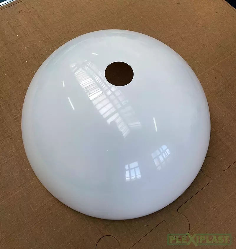 Opal hemisphere with a diameter of 900mm