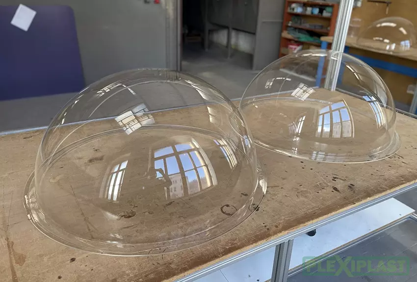 Plexiglas domes with a diameter of 950mm