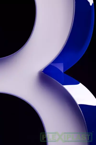 Trojrozměrné písmeno 'B')), detail