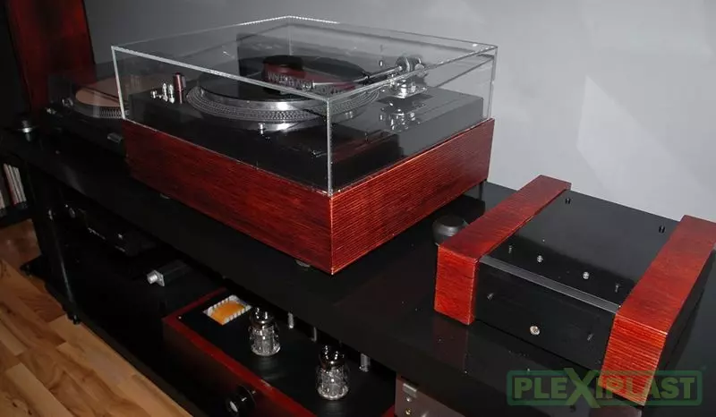 Clear acrylic gramophone cover