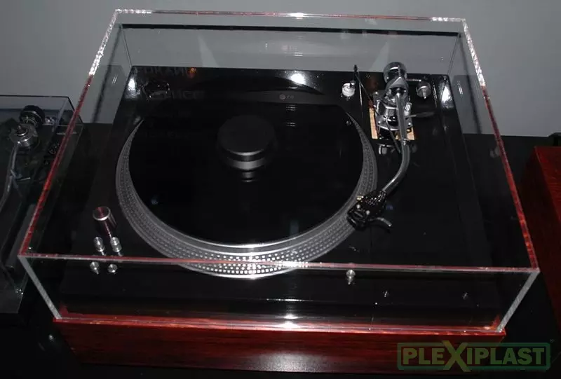 Clear acrylic gramophone cover