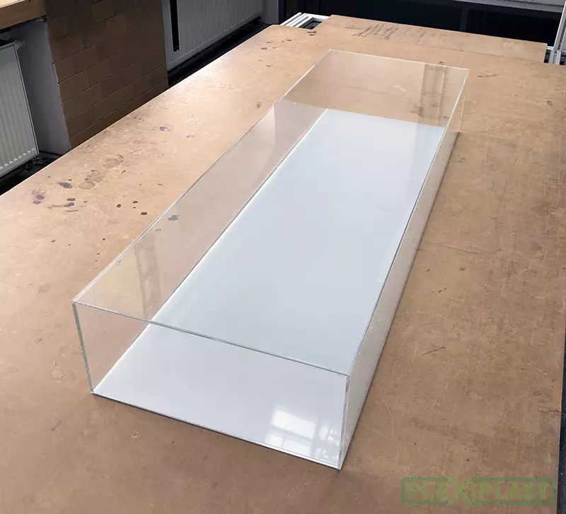 Plexiglas cover with base