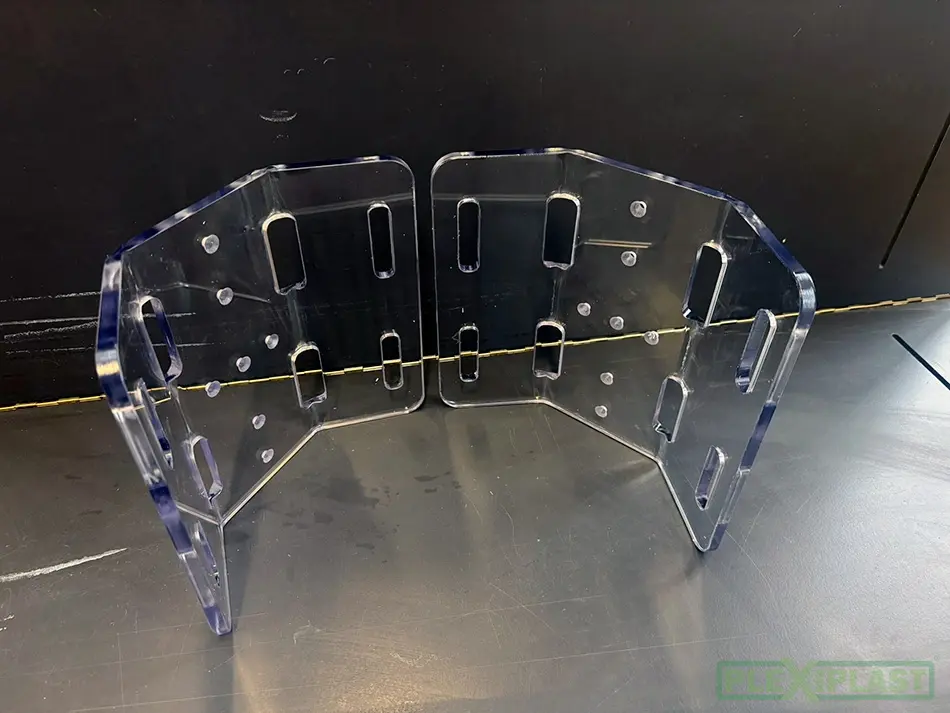 Plastics specialists (plastic sheets, sale and processing of plastic materials)