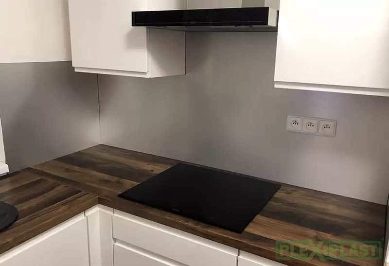 Material finish - brushed aluminium