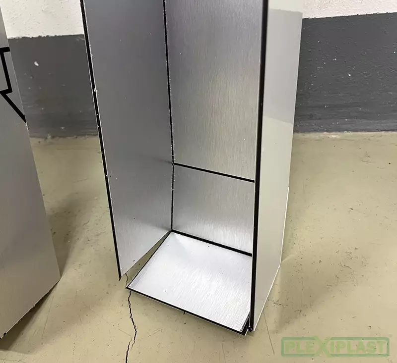 Bended composite box