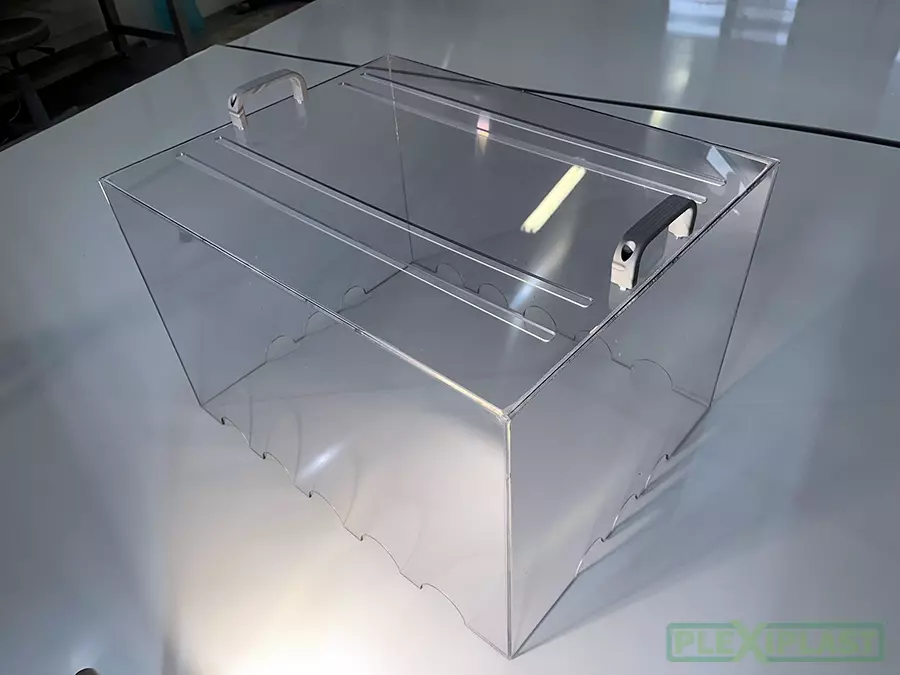 Polykarbonátový box