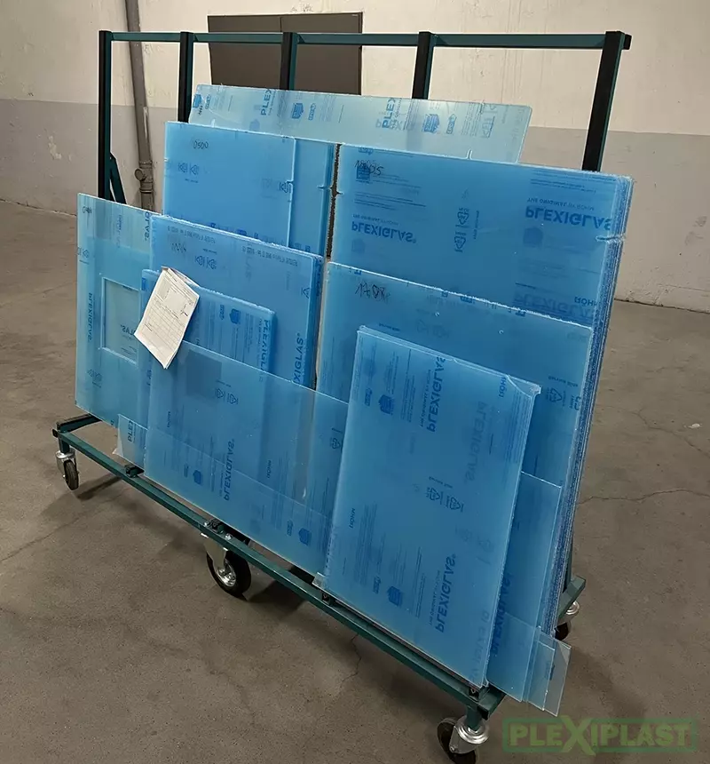 Plexisklové přířezy