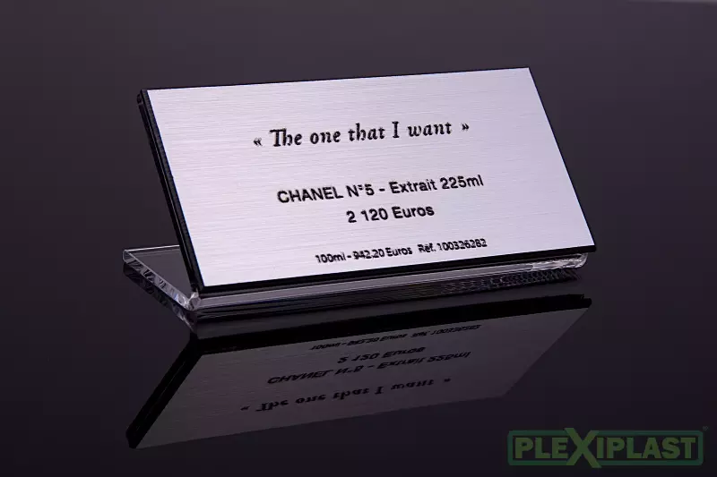 Stylish perfume tag made of sandwich Dibond material