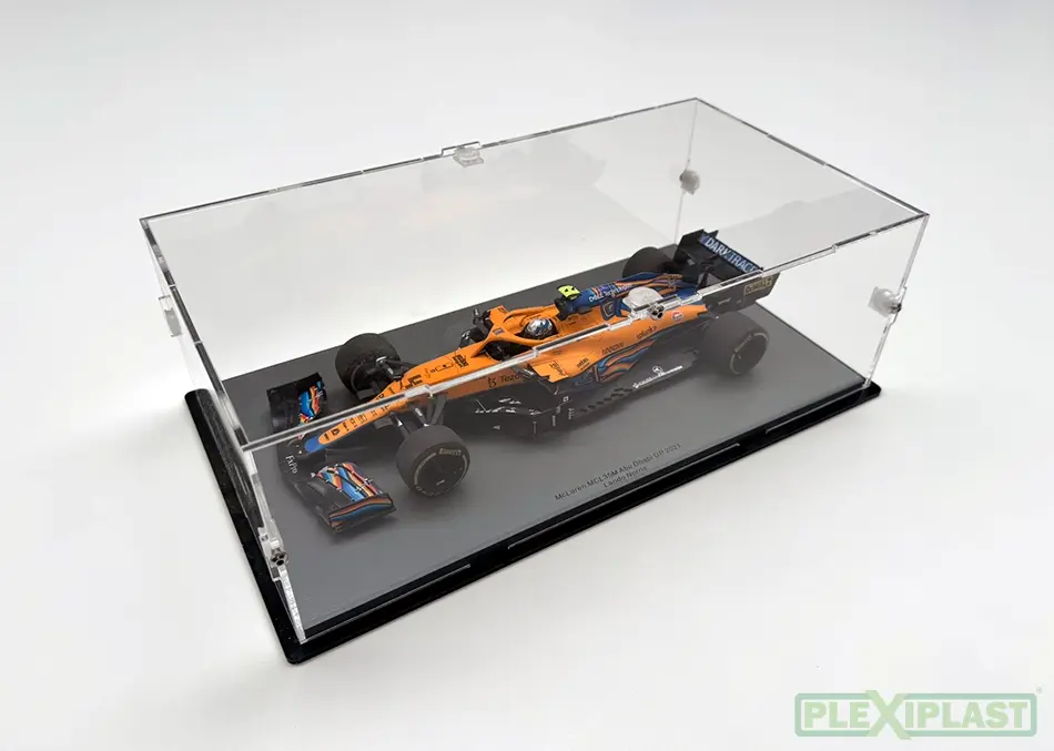 Detachable plexiglass cover