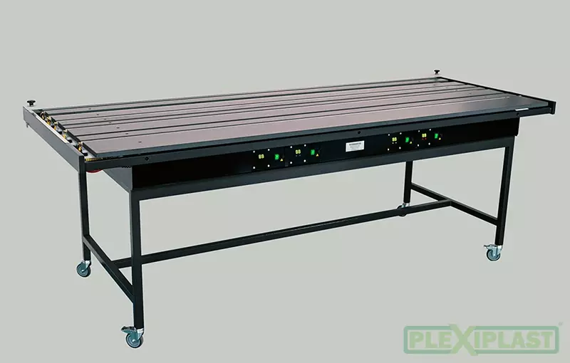 Machine with plate material