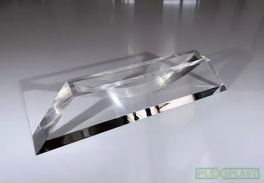 Plexiglas base made of solid material