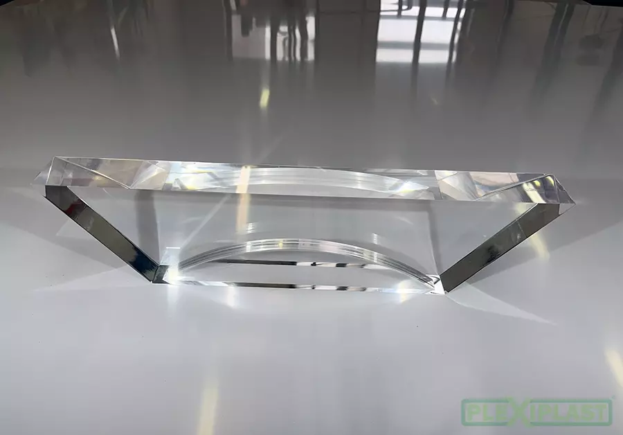 Acrylic base for commemorative coin