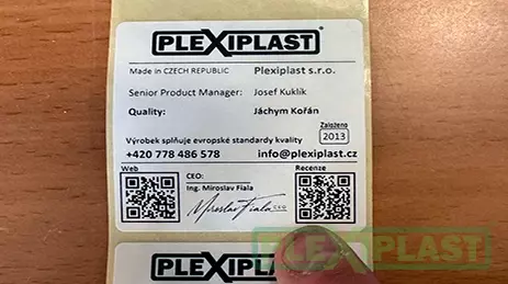 Zelená fólie na plexiskle XT