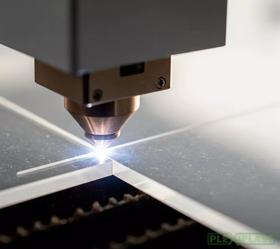 Burning the outline from the plexi plate