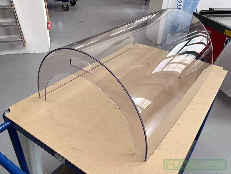 Ohýbané plexi PMMA