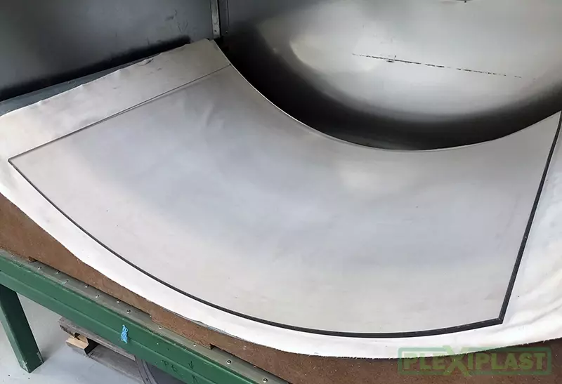 Průběh plošného ohýbání