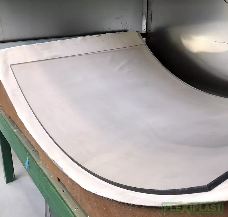 Průběh plošného ohýbání