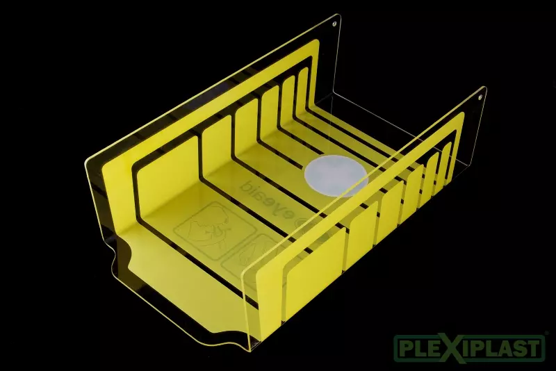 Detail plexisklového krytu s grafickou úpravou technologií sítotisku - rubová strana