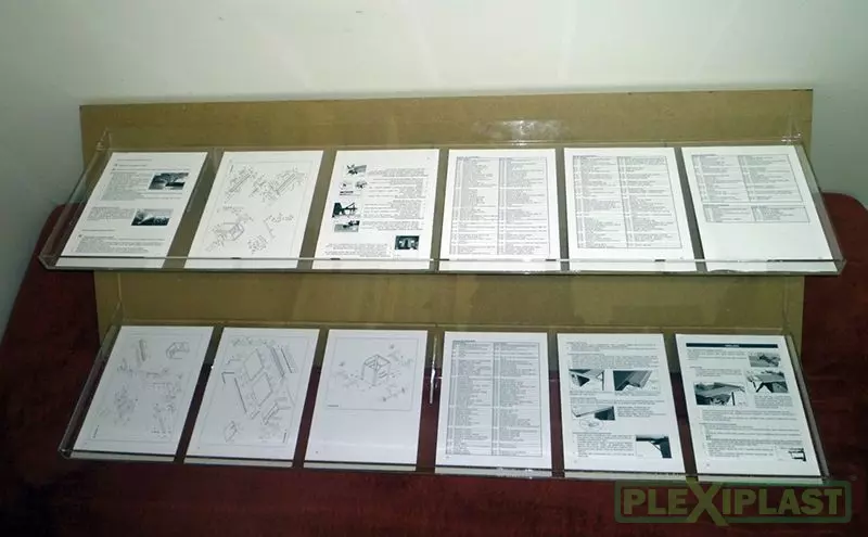 Brochure holder, horizontal